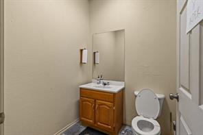 1081 Texas Loop 179 - Photo 25