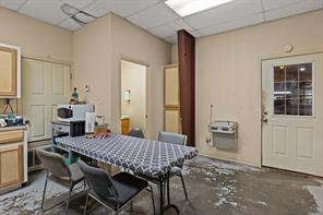 1081 Texas Loop 179 - Photo 26