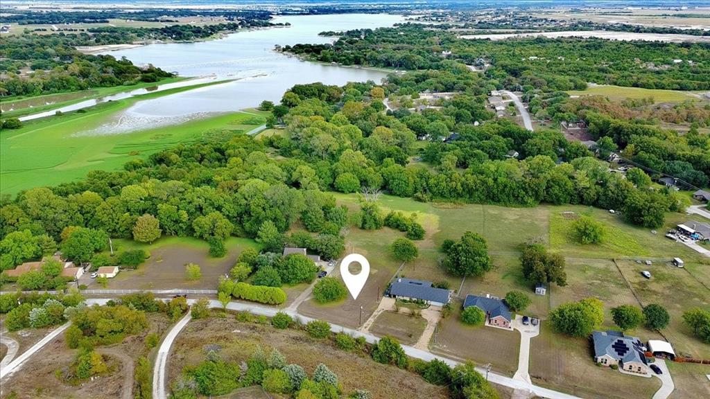 622 Chisholm Trail - Photo 1