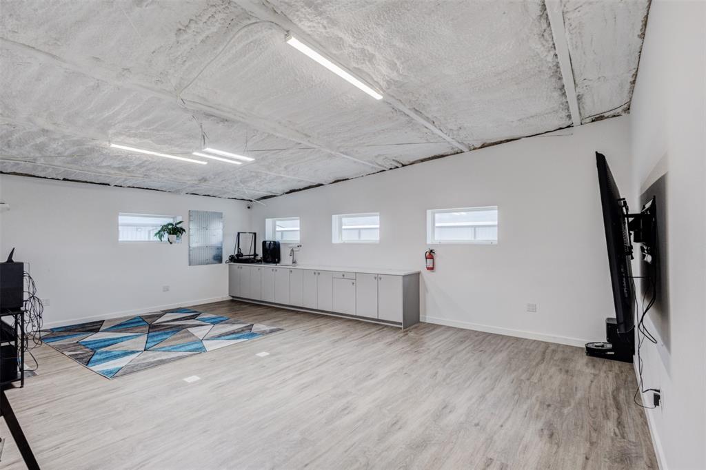 13025 Harmon Road - Photo 36