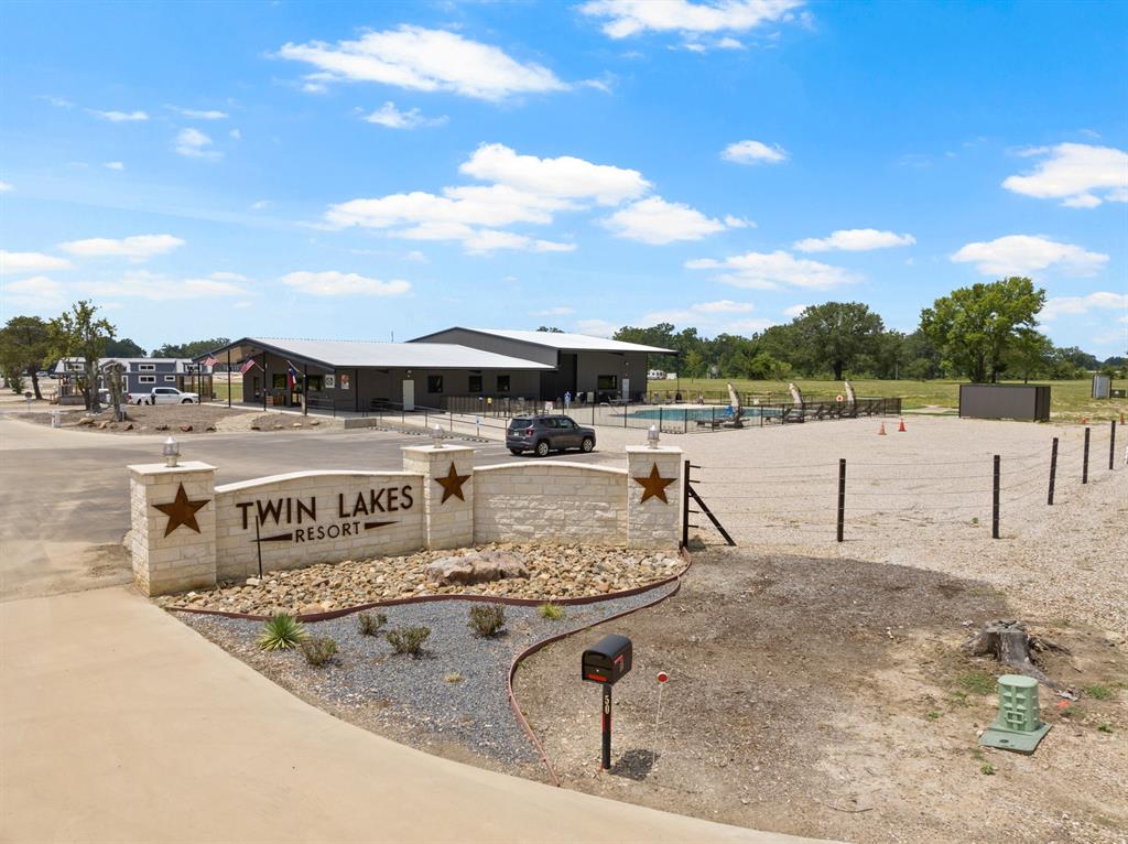 50 CR 3227 Lot 3 - Photo 12