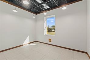 537 S Kealy Avenue - Photo 11