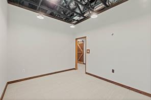 537 S Kealy Avenue - Photo 12