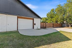 537 S Kealy Avenue - Photo 3