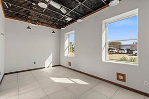 537 S Kealy Avenue - Photo 8