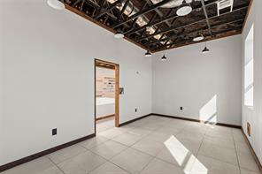 537 S Kealy Avenue - Photo 9