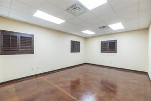 4517 Derrick Drive - Photo 16
