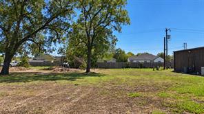 305 NW 2nd Street - Photo 18