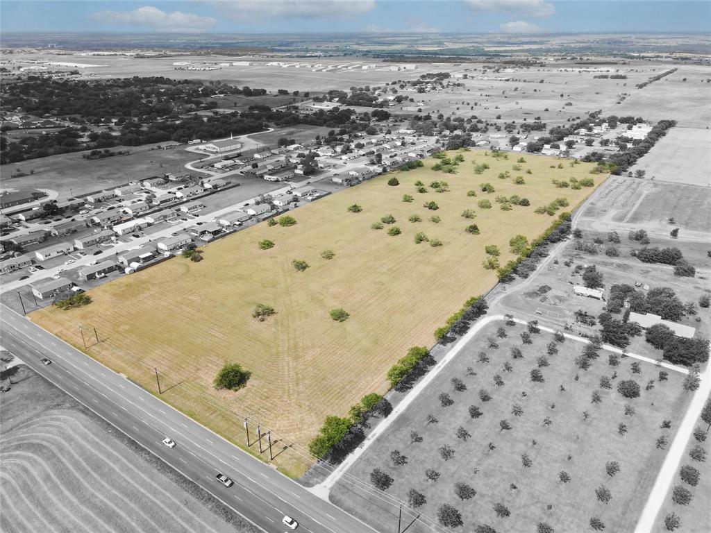 2209 N Nolan River Road - Photo 1
