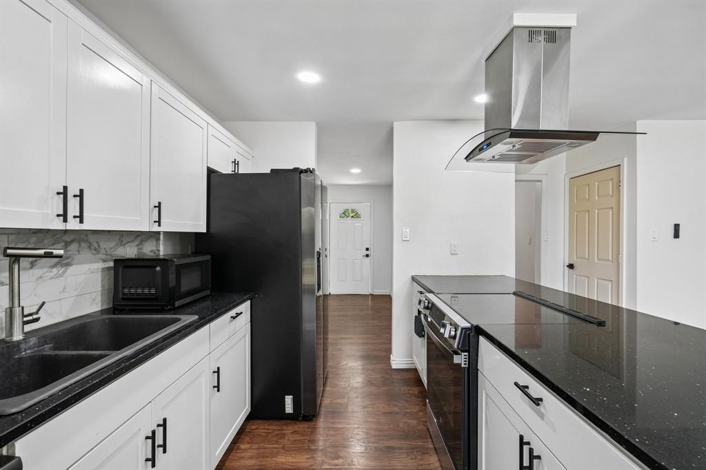 5564 Ragan Drive - Photo 2