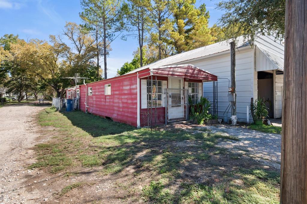 1131 N Beaton Street - Photo 4