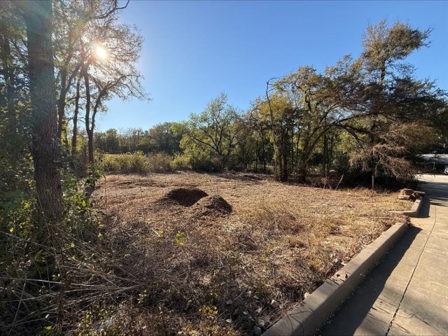 120 N Andrews Drive