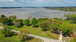 1520 Shoreline Drive - Photo 11