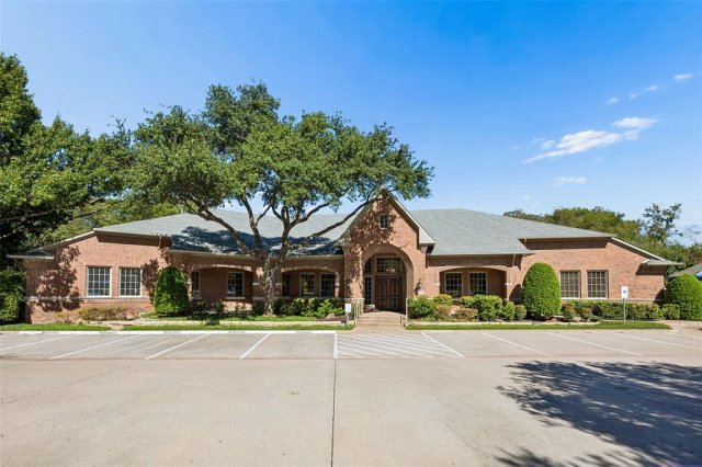 5225 Village Creek Drive