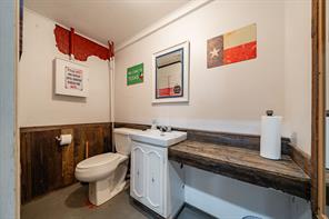 1245 Commercial Avenue - Photo 28