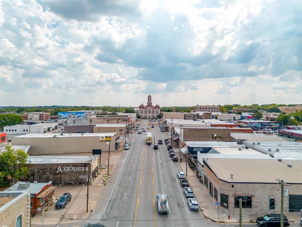 221 North Main - Photo 1