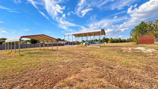 499 Whitefoot
