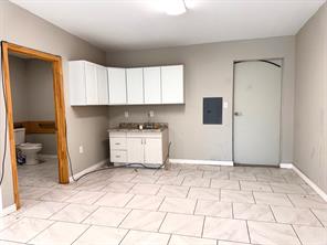 1721 N Edwards Ave. - Photo 7