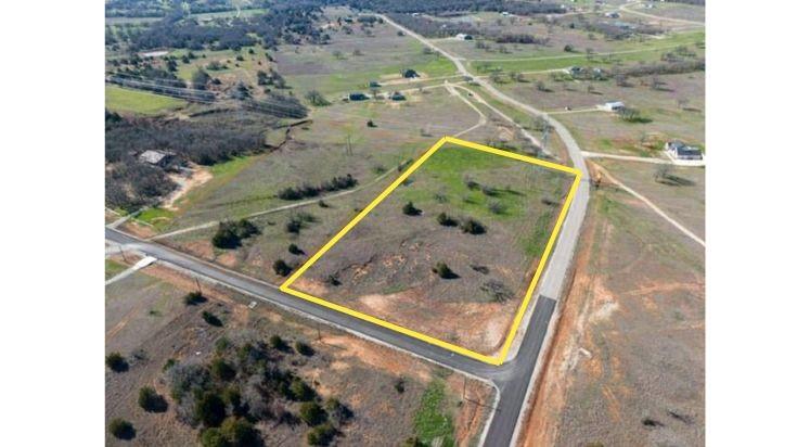 240 Rolling Hills Boulevard - Photo 1