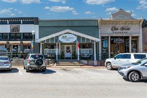 133 S Buffalo Street - Photo 4