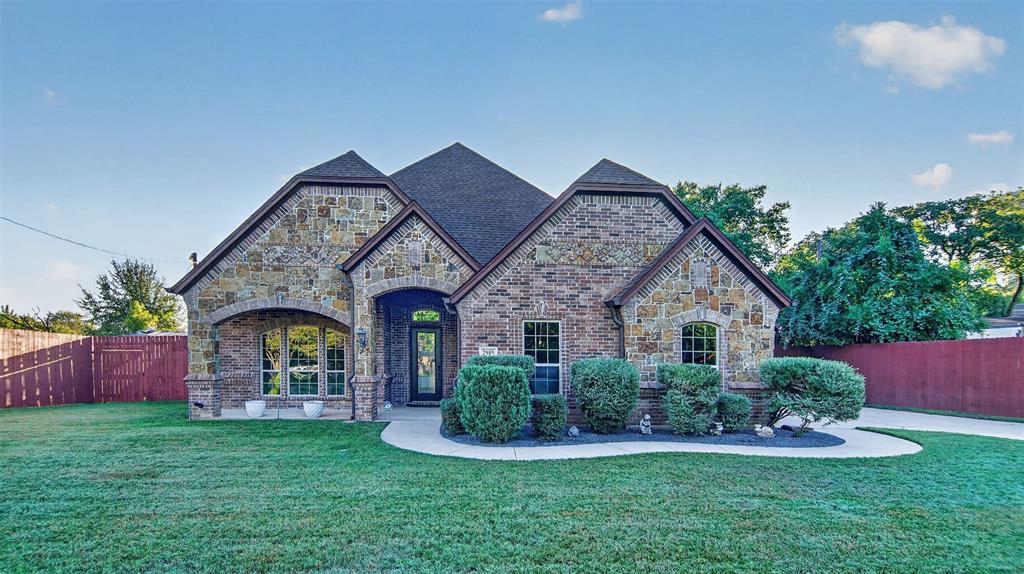 2915 Sutton Place - Photo 1