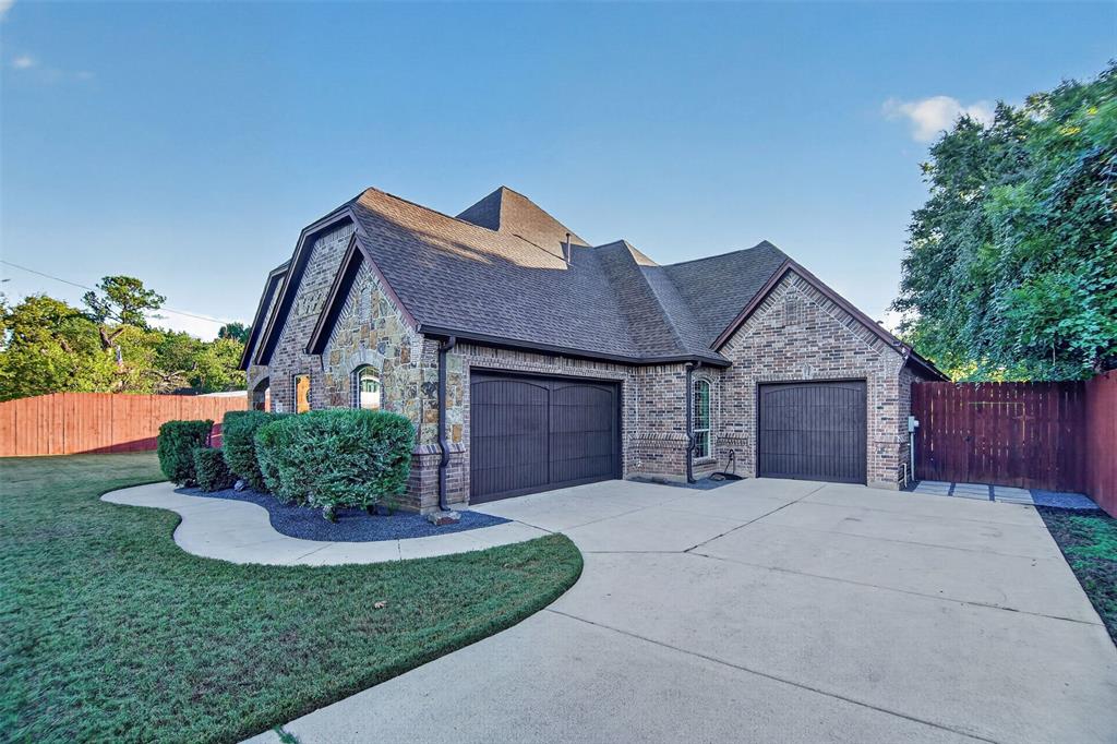 2915 Sutton Place - Photo 2