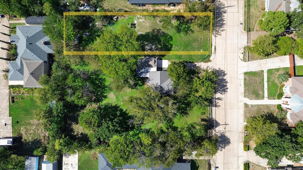 906 King Avenue - Photo 1