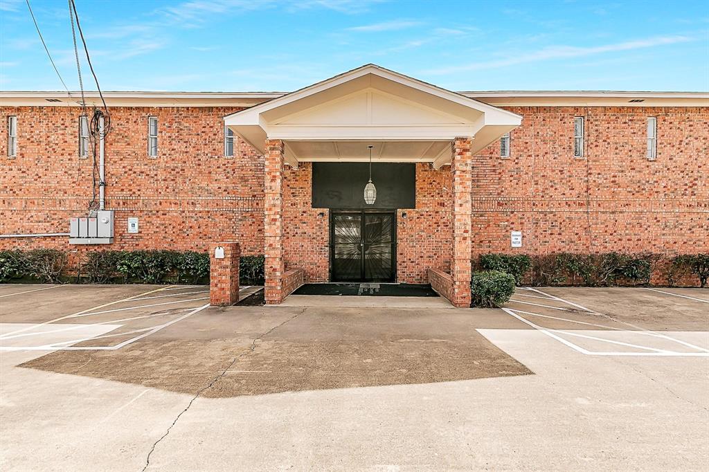 5007 Ivy Lane - Photo 1
