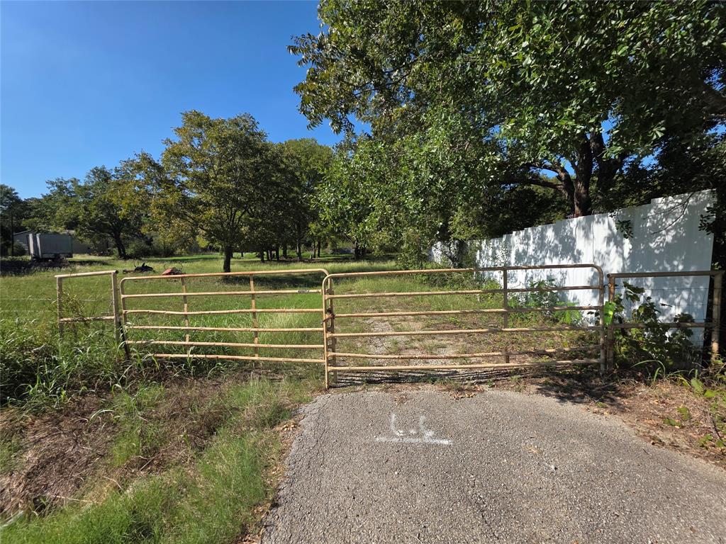 21770 W Highway 31 - Photo 2