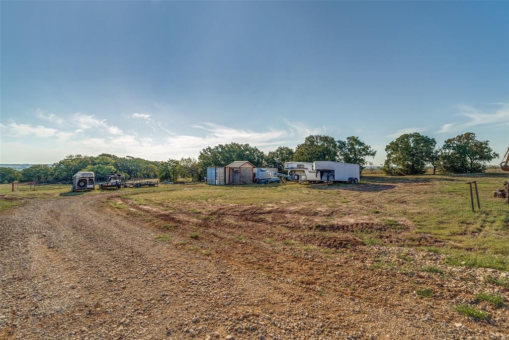 689 County Road 3737 - Photo 16