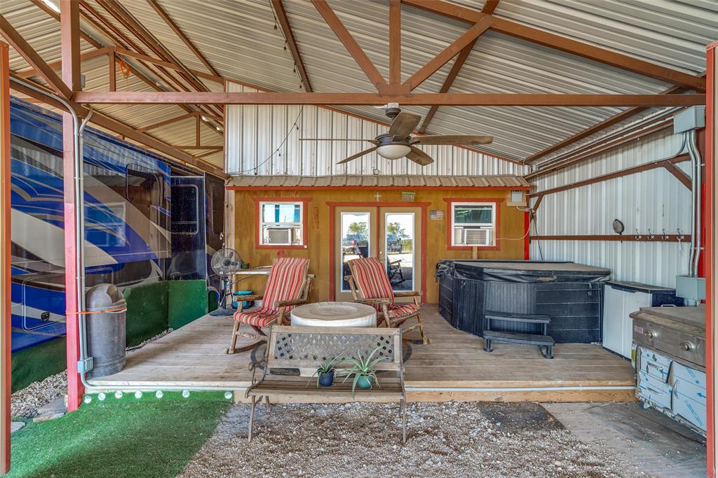689 County Road 3737 - Photo 6