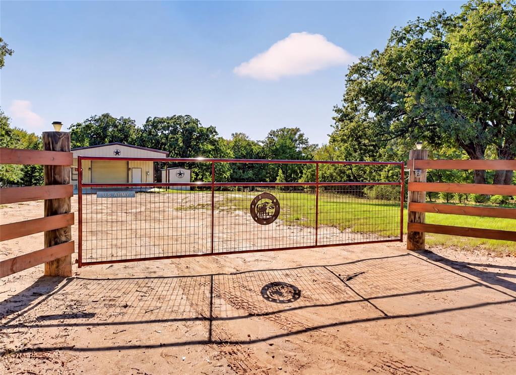 1747 Willie Dennis Road - Photo 2