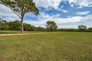 279 Lakeview Drive - Photo 2