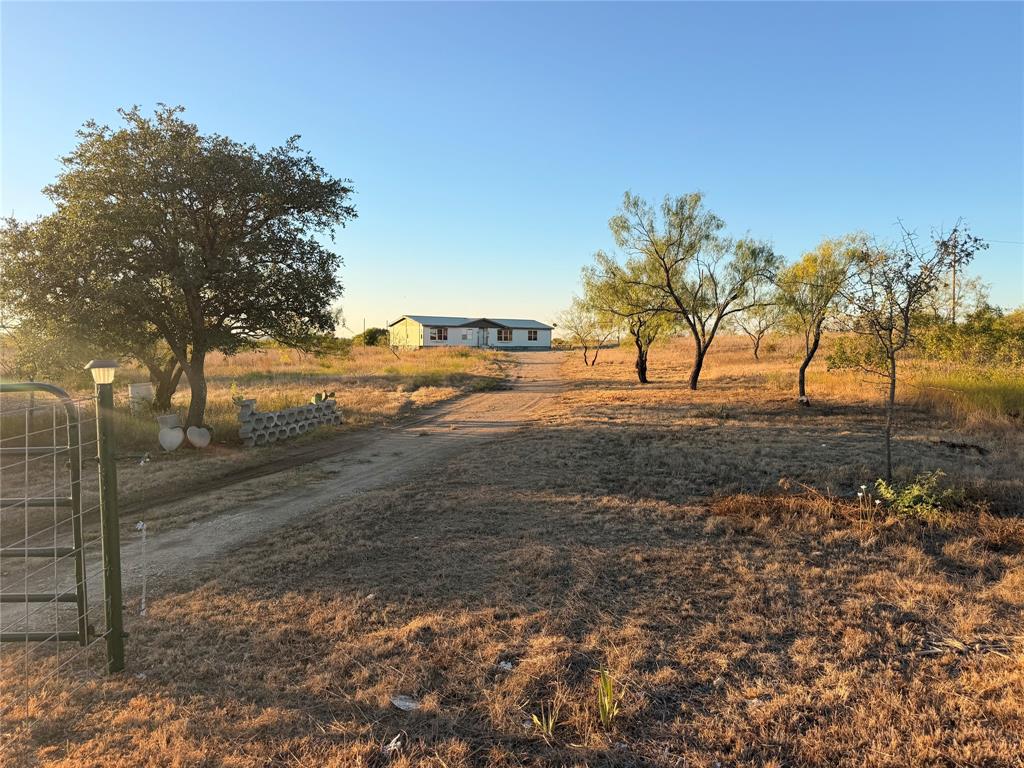606 County Road 438 - Photo 1