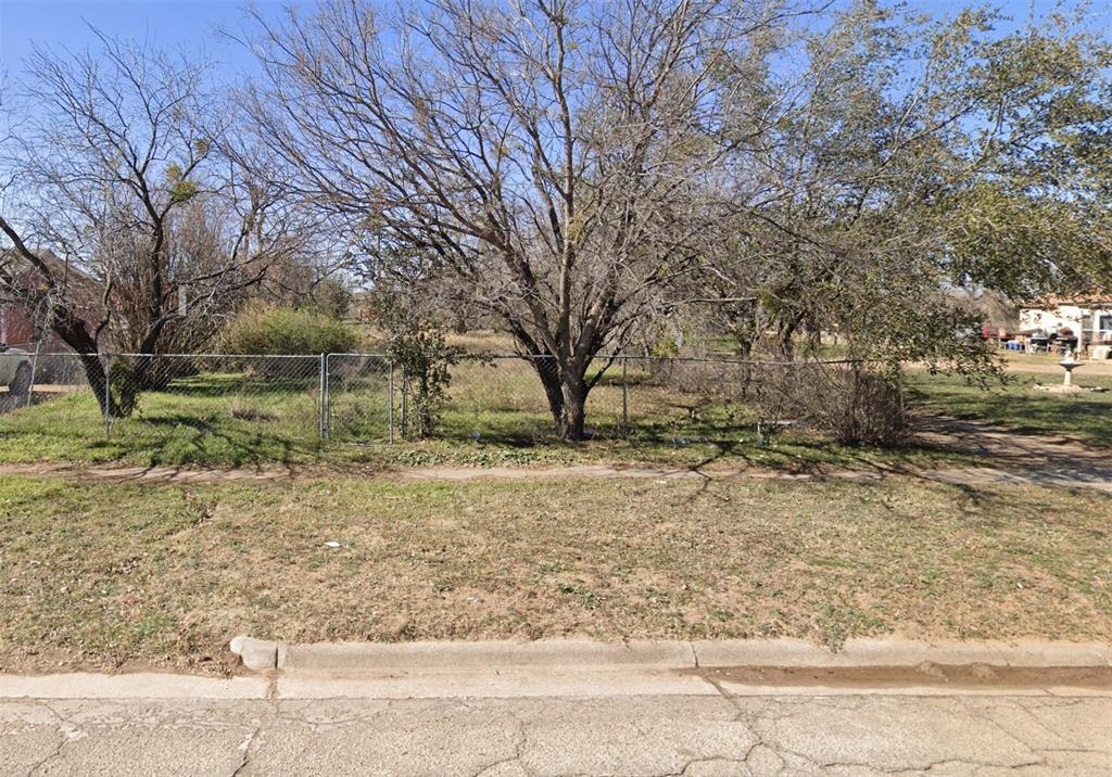 1210 Plum Street - Photo 2