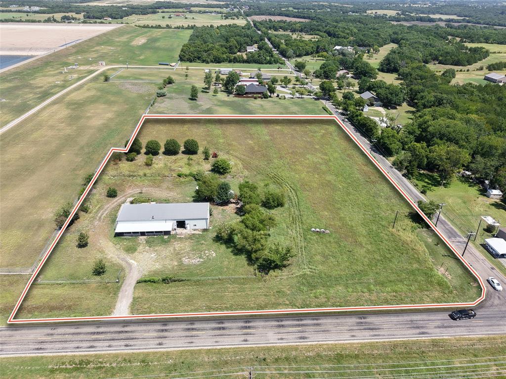 4701 FM 902 - Photo 2