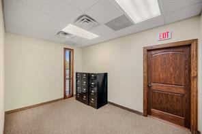 1119 Halsell Street - Photo 22