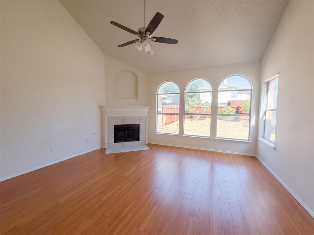 441 Trinity Drive - Photo 2