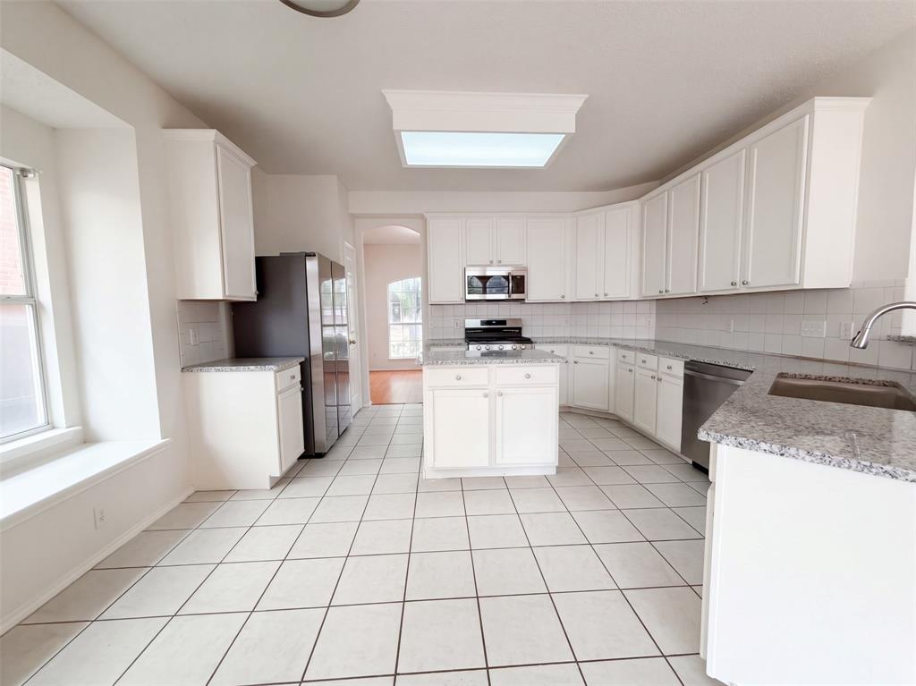 441 Trinity Drive - Photo 3