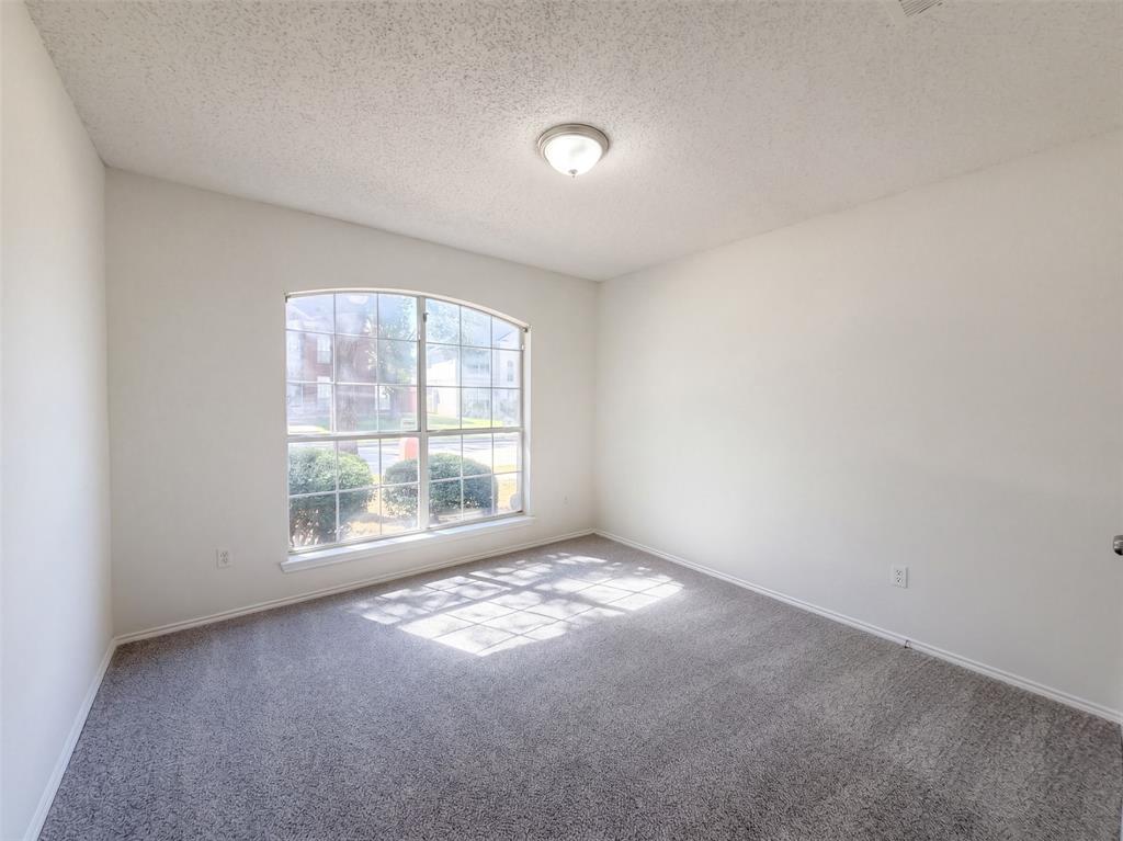 441 Trinity Drive - Photo 4