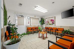 3017 E Lancaster Avenue - Photo 3
