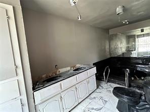8407 Honeysuckle Lane - Photo 16