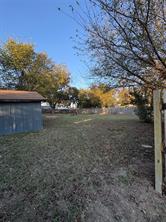 305 E Miller Street - Photo 2