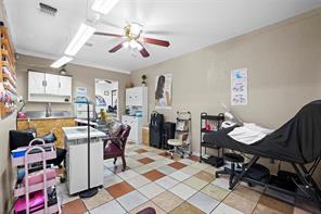 3021 E Lancaster Avenue - Photo 10