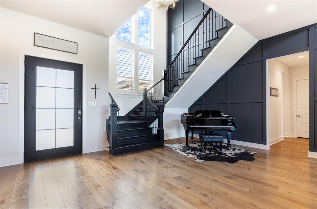 2504 Cayenne Drive - Photo 2