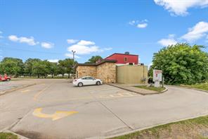 8721 Boulevard 26 - Photo 17