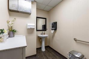 8721 Boulevard 26 - Photo 9