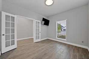 1066 Fleetwood Drive - Photo 3
