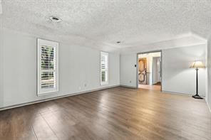8260 Tudor Lane - Photo 6