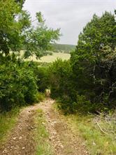 1301 Private Road 2120 - Photo 4